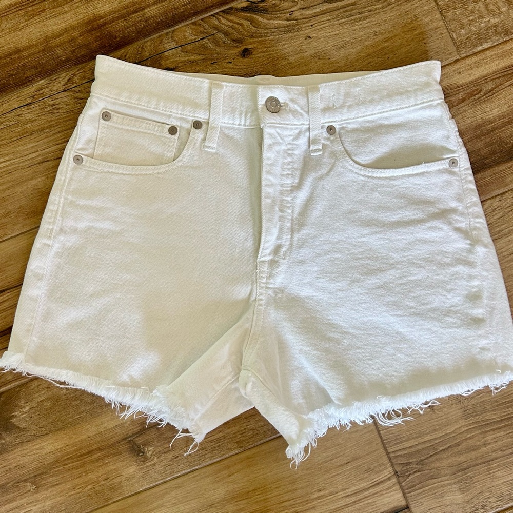 Madewell Women's Sz 28 High Rise White Denim Shorts - Raw Hem Frayed Cutoffs